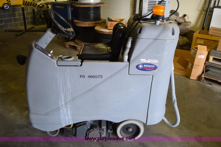 Nilfisk/Advance AquaRide carpet cleaner in Wichita, KS Item BR9729 sold Purple Wave