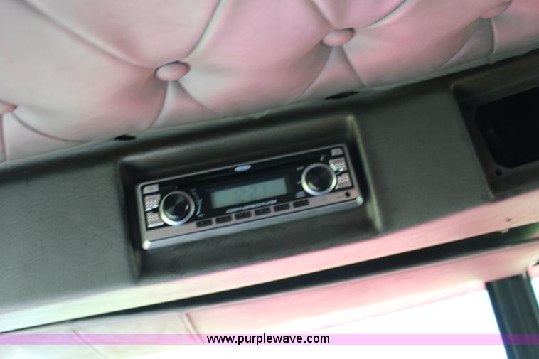 image for item F7998 2001 Western Star 4900E semi truck