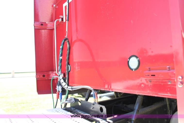 image for item F7998 2001 Western Star 4900E semi truck