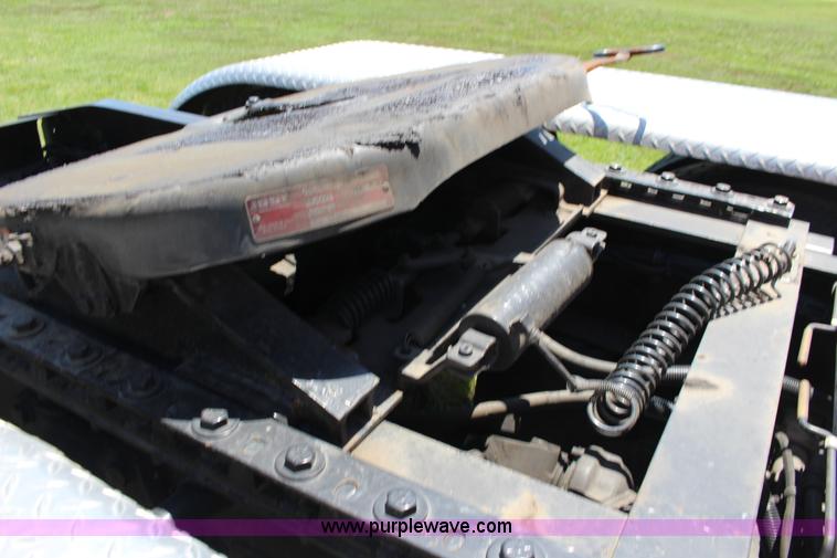 image for item F7998 2001 Western Star 4900E semi truck