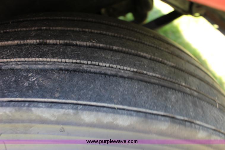 image for item F7998 2001 Western Star 4900E semi truck