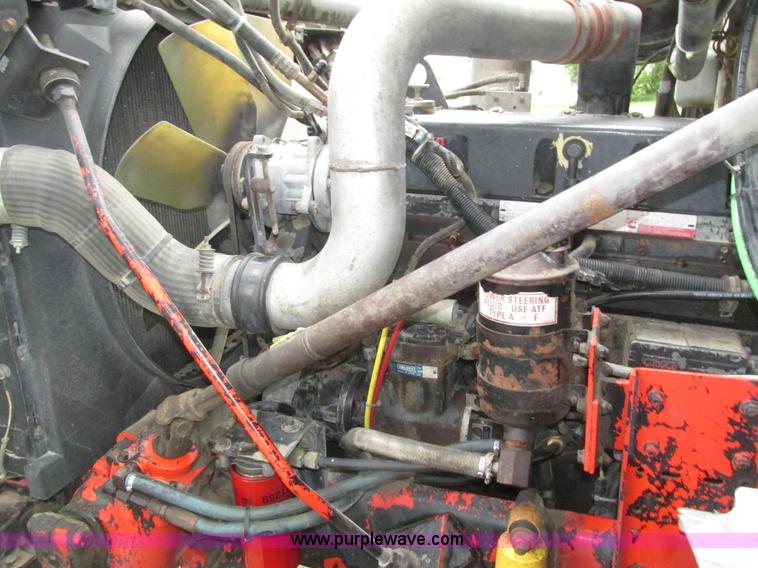 image for item H4558 1995 Volvo WIA semi truck