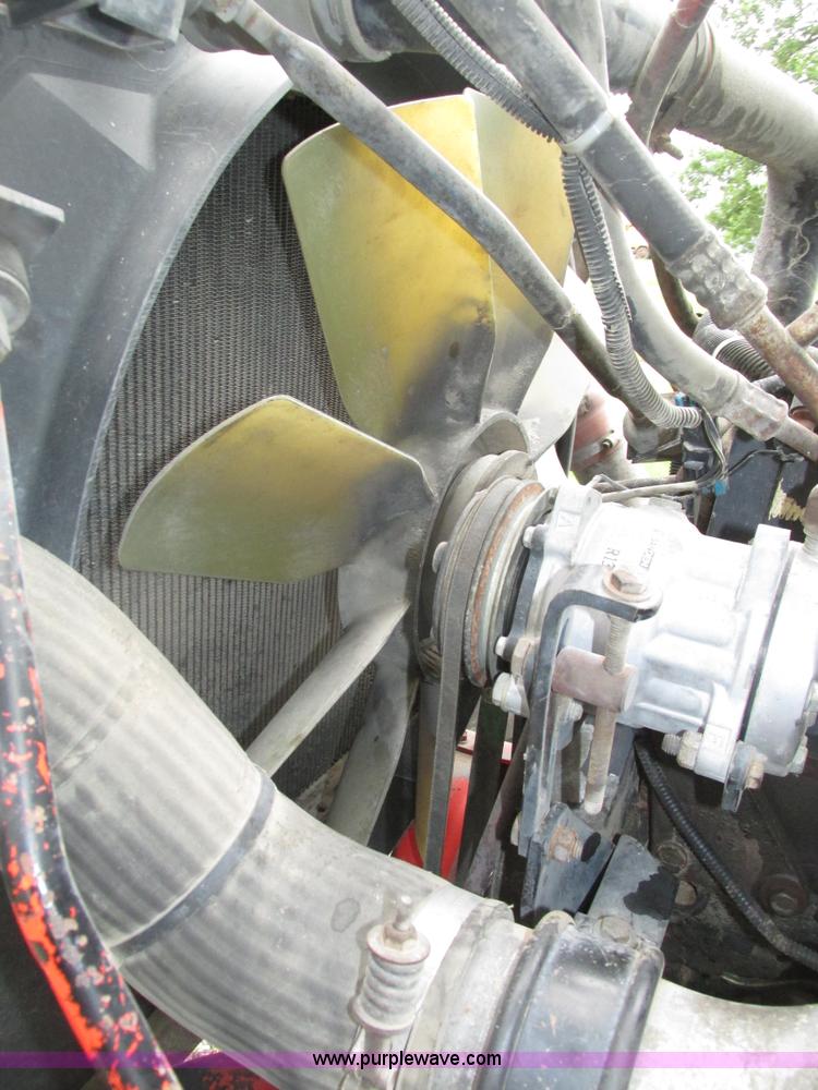 image for item H4558 1995 Volvo WIA semi truck