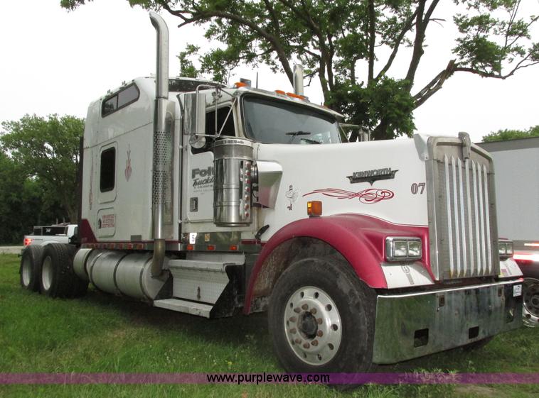 image for item H4560 1999 Kenworth W900L semi truck