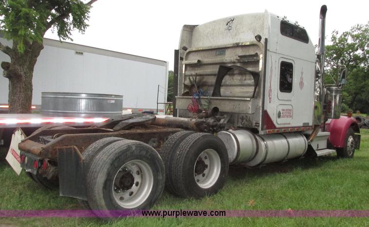image for item H4560 1999 Kenworth W900L semi truck