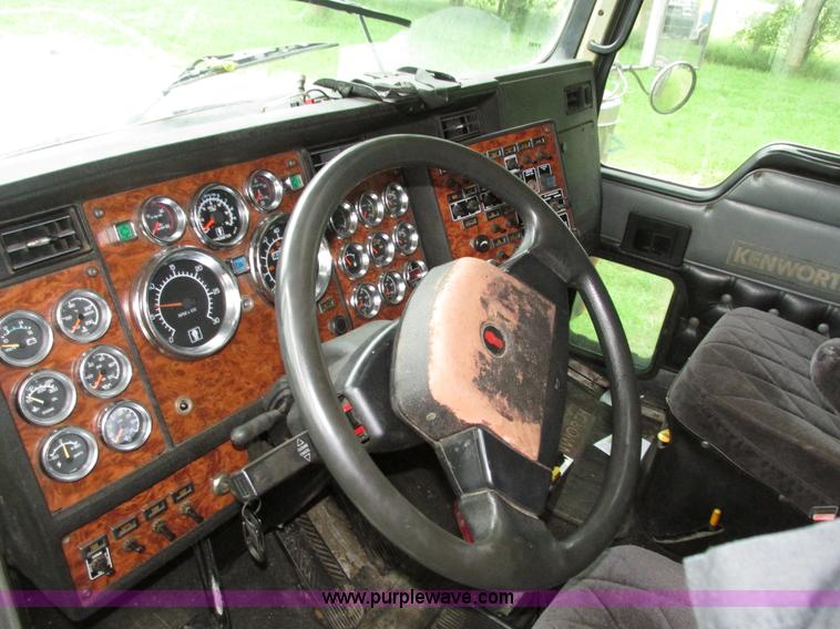 image for item H4560 1999 Kenworth W900L semi truck