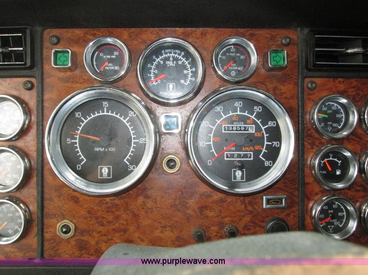 image for item H4560 1999 Kenworth W900L semi truck