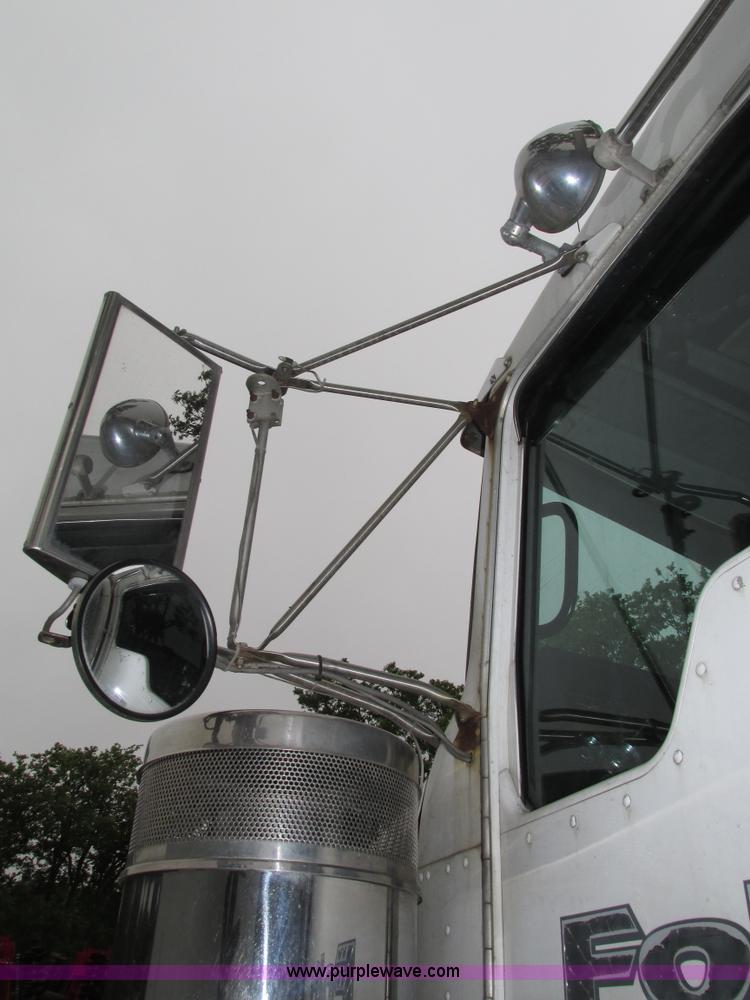 image for item H4560 1999 Kenworth W900L semi truck