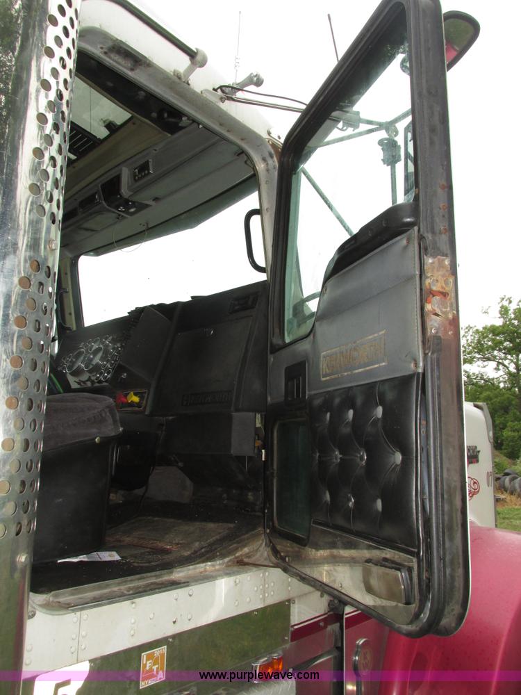 image for item H4560 1999 Kenworth W900L semi truck