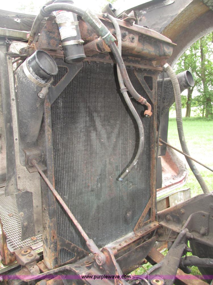 image for item H4560 1999 Kenworth W900L semi truck