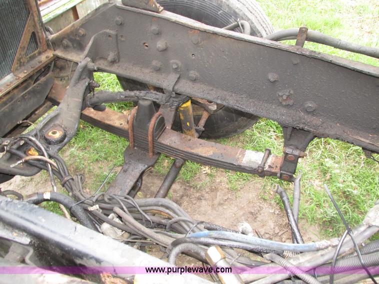 image for item H4560 1999 Kenworth W900L semi truck