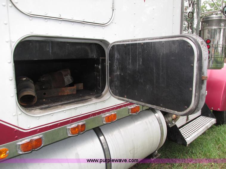 image for item H4560 1999 Kenworth W900L semi truck