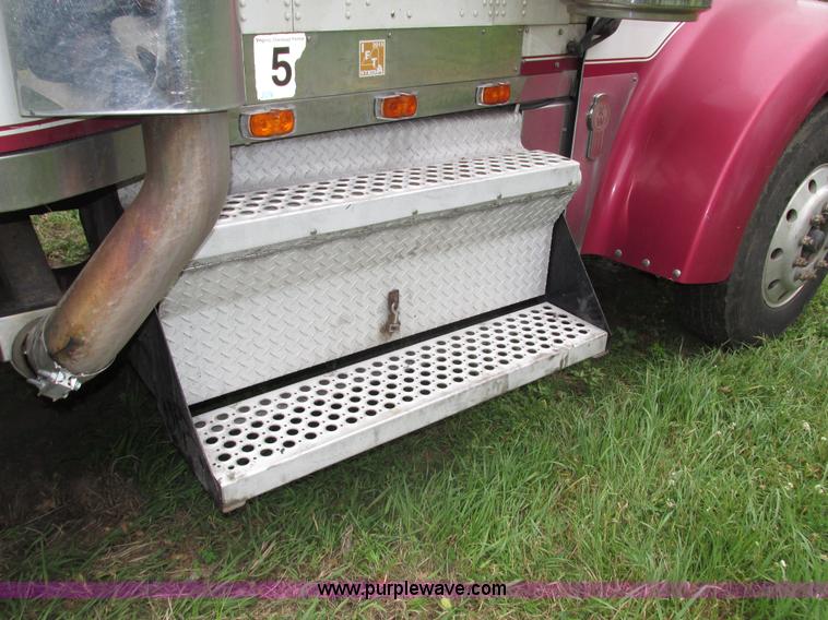 image for item H4560 1999 Kenworth W900L semi truck