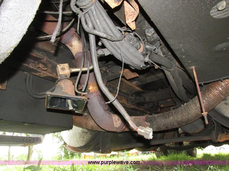 image for item H4560 1999 Kenworth W900L semi truck