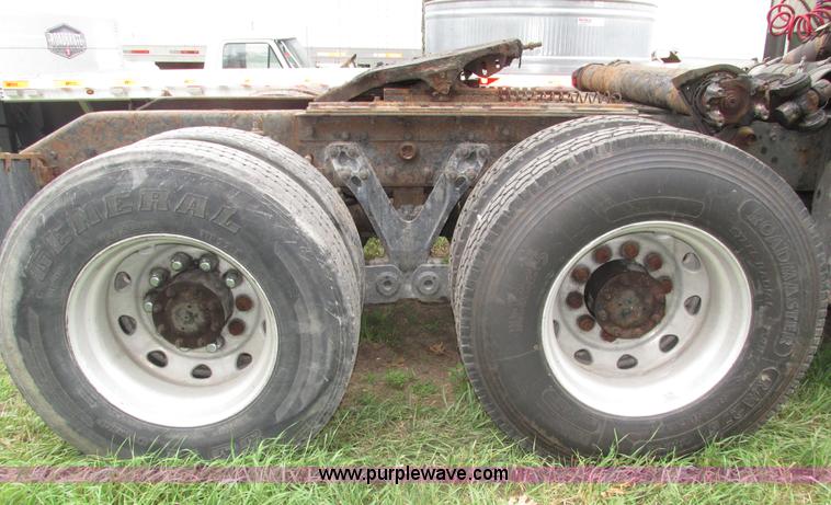 image for item H4560 1999 Kenworth W900L semi truck