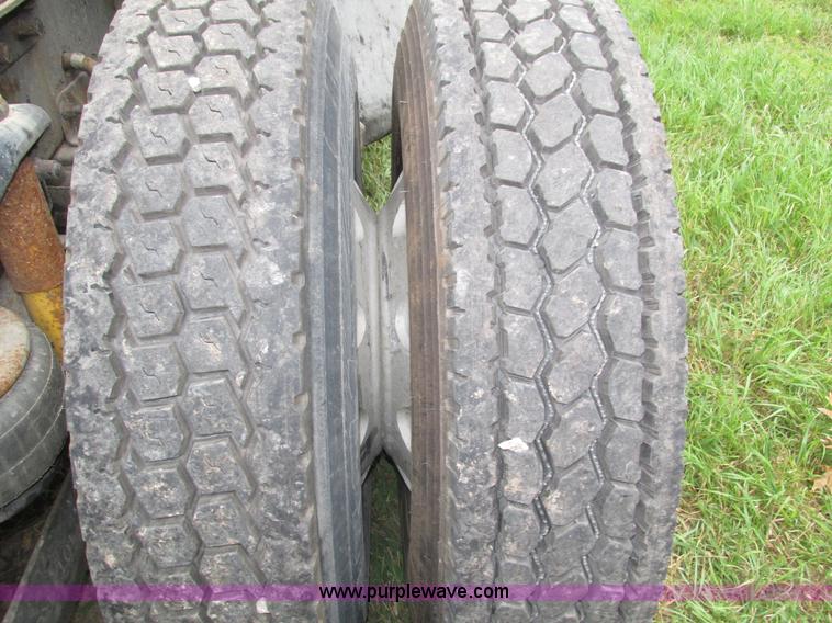 image for item H4560 1999 Kenworth W900L semi truck