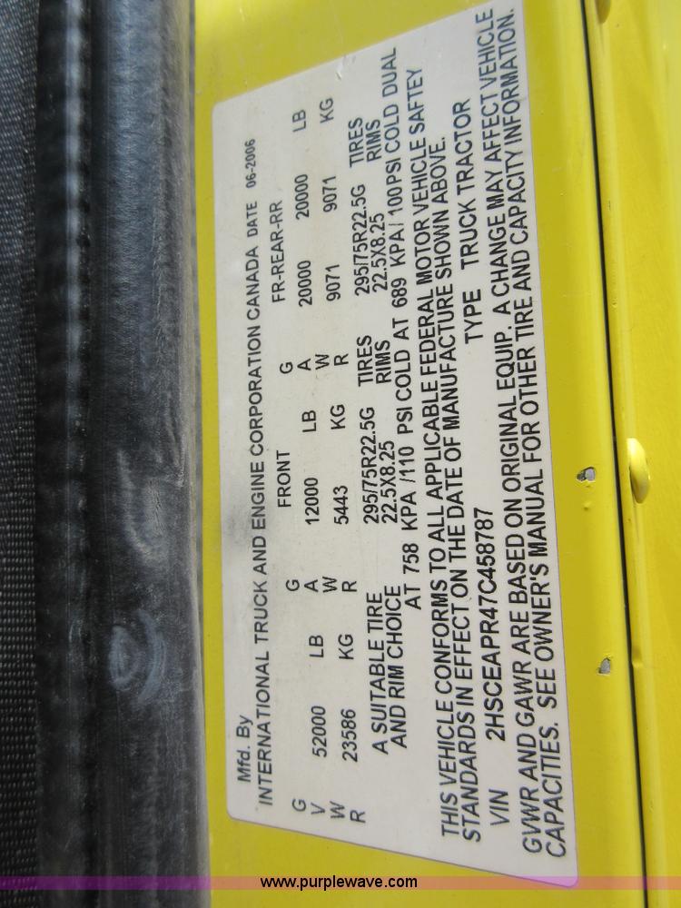 image for item I2051 2007 International 9200i semi truck