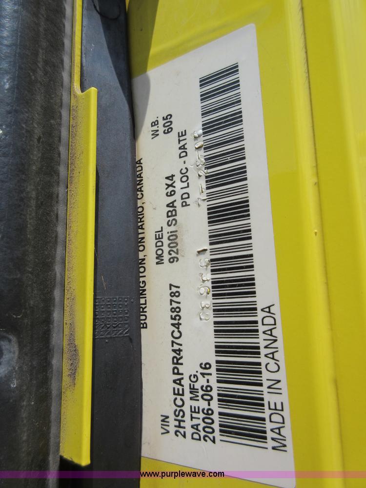 image for item I2051 2007 International 9200i semi truck