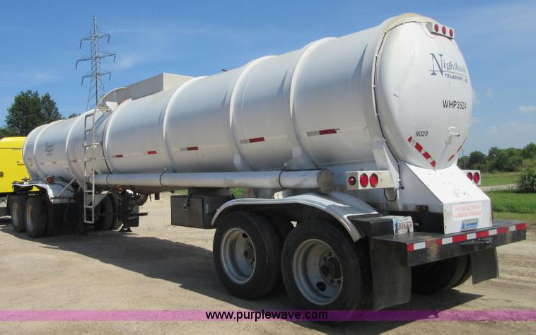 image for item I2064 1991 Trailmaster tank trailer