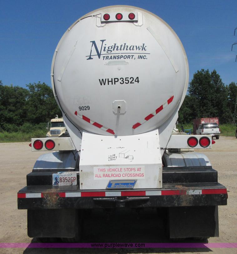 image for item I2064 1991 Trailmaster tank trailer