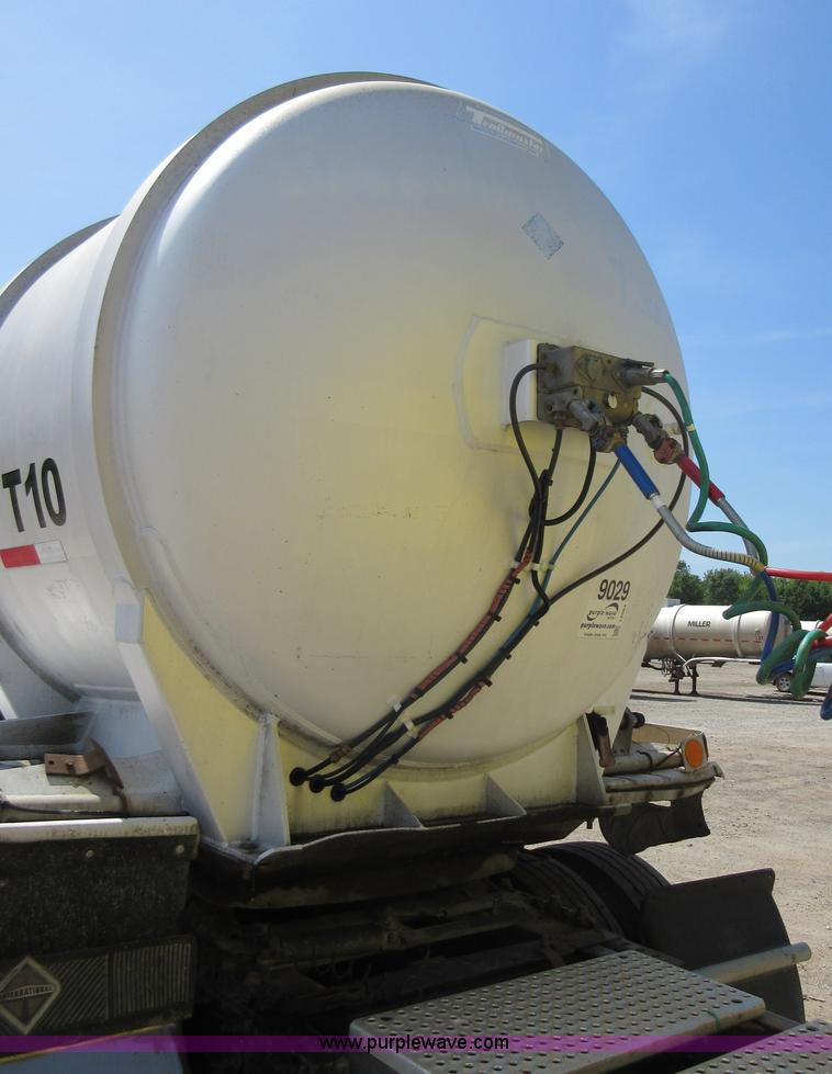 image for item I2064 1991 Trailmaster tank trailer