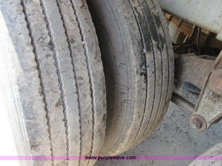 image for item I2064 1991 Trailmaster tank trailer