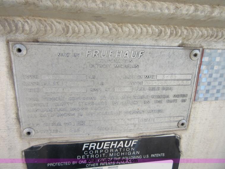 image for item I2065 1989 Fruehauf TAG-F2-EDT9500 tank trailer