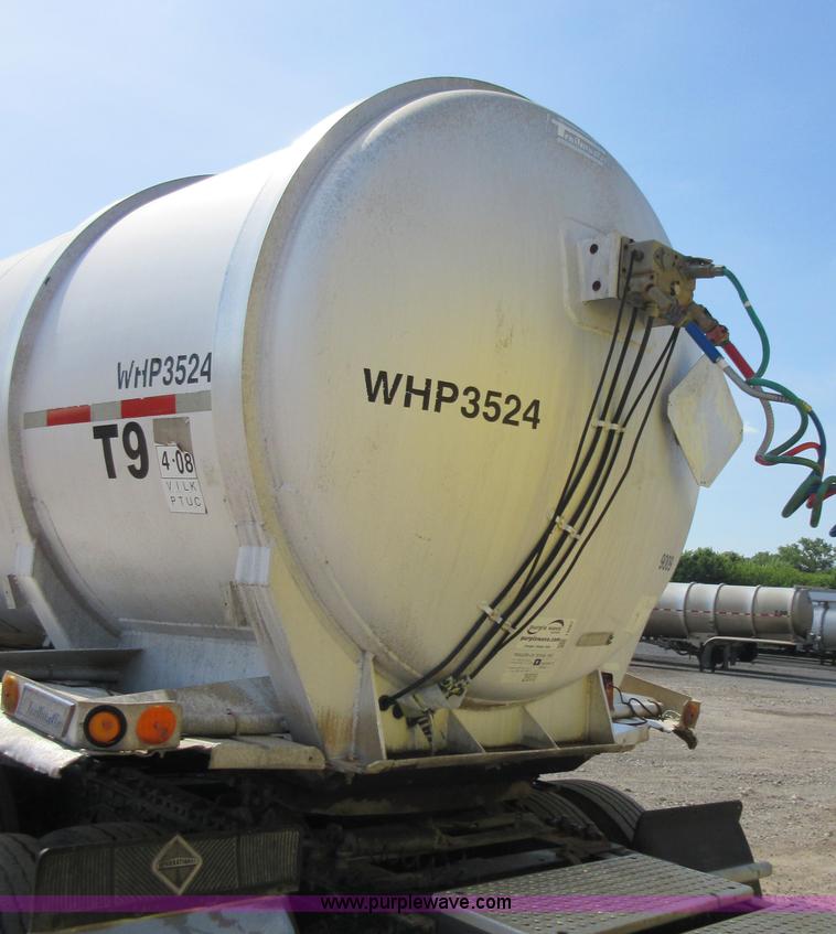 image for item I2067 1993 Trailmaster tank trailer