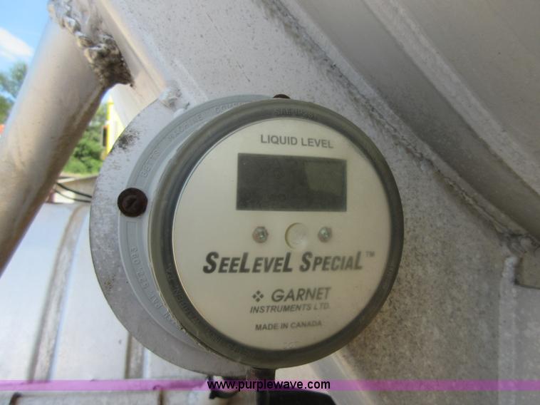 image for item I2067 1993 Trailmaster tank trailer