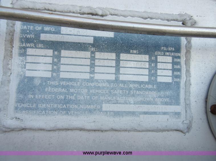 image for item I2067 1993 Trailmaster tank trailer