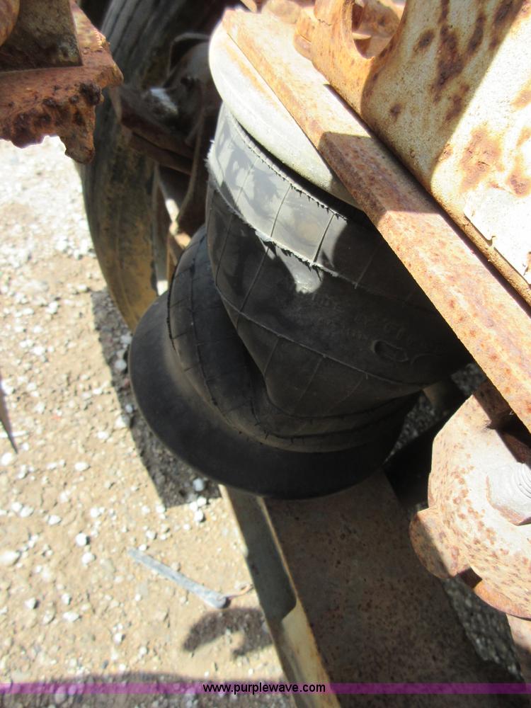 image for item I2069 1975 Heil tank trailer