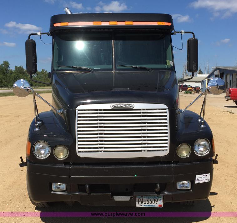 image for item J1749 2003 Freightliner Century Class ST120 semi truck