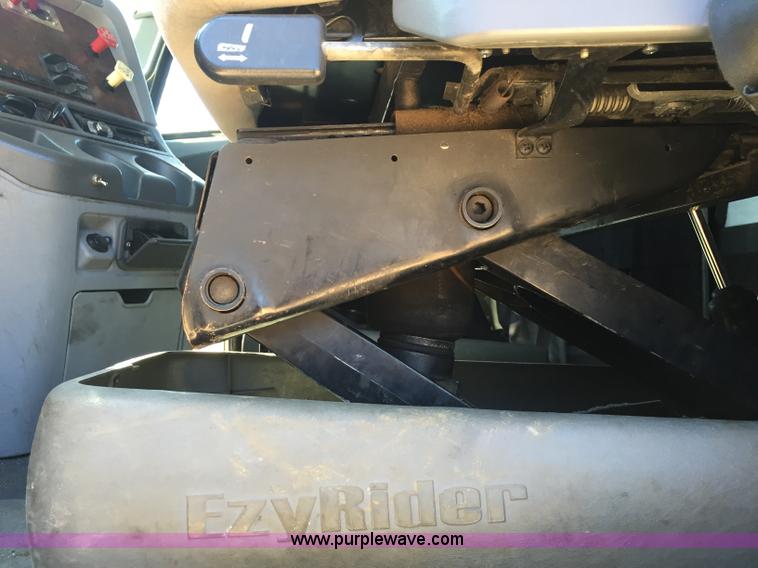 image for item J1749 2003 Freightliner Century Class ST120 semi truck