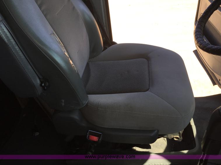 image for item J1749 2003 Freightliner Century Class ST120 semi truck