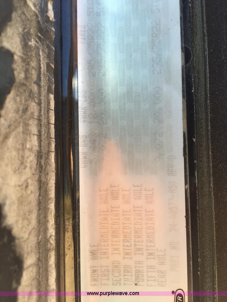 image for item J1749 2003 Freightliner Century Class ST120 semi truck