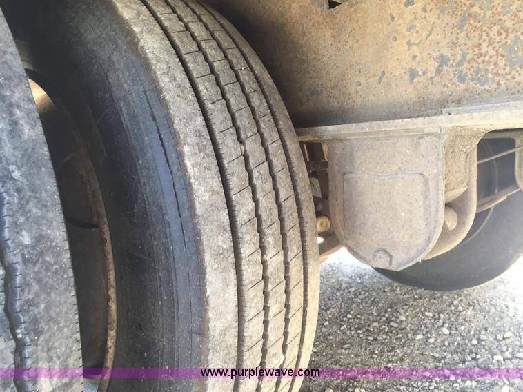 image for item J1750 1999 Trail-Eze drop deck trailer