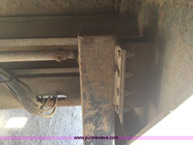 image for item J1750 1999 Trail-Eze drop deck trailer