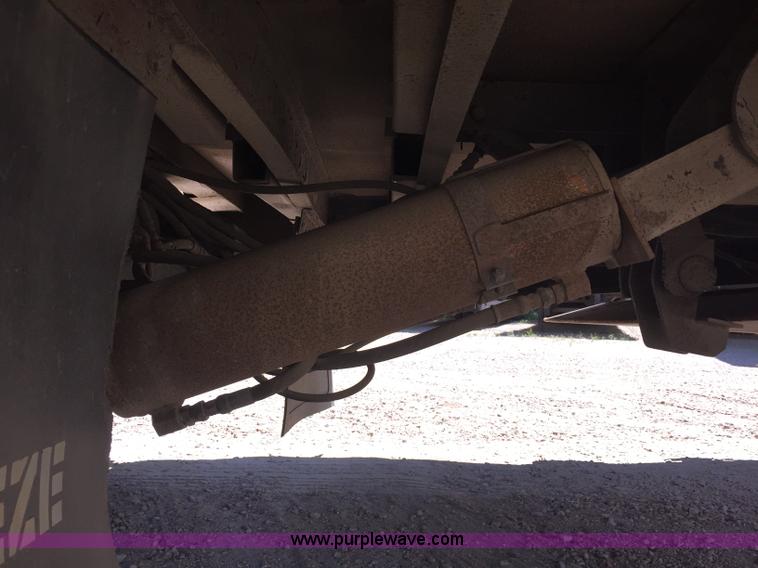 image for item J1750 1999 Trail-Eze drop deck trailer