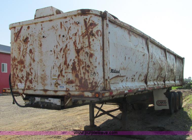 image for item J1757 2000 Midland end dump trailer