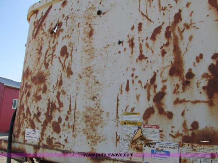 image for item J1757 2000 Midland end dump trailer