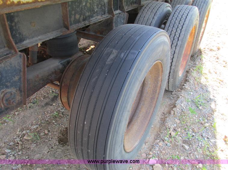 image for item J1757 2000 Midland end dump trailer