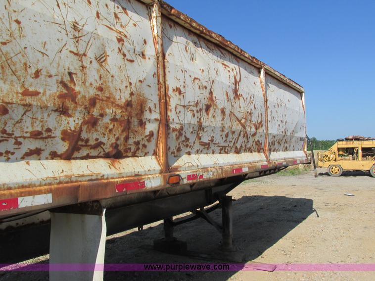 image for item J1757 2000 Midland end dump trailer