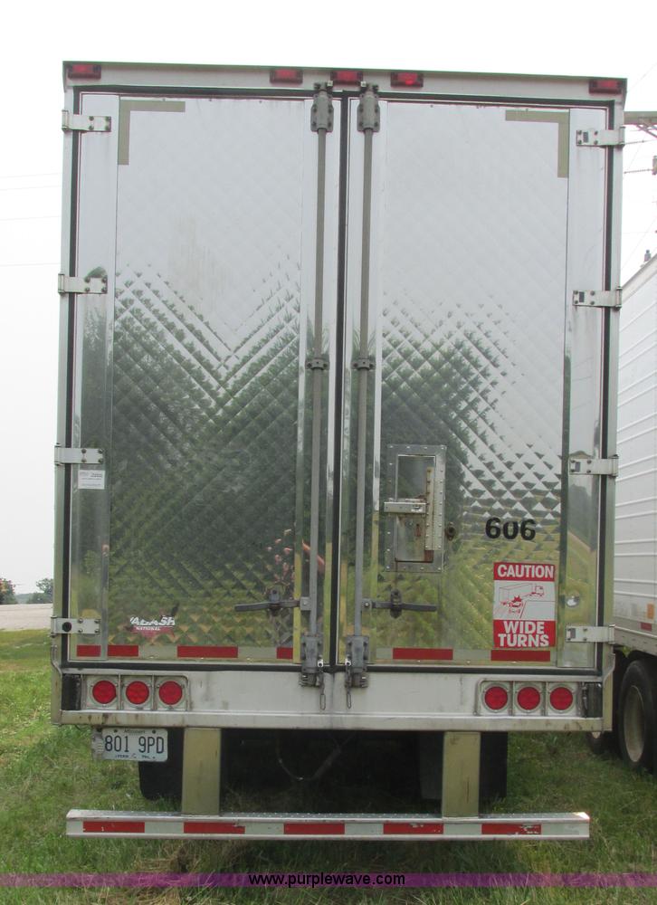 image for item J8552 2007 Wabash refrigerated van trailer