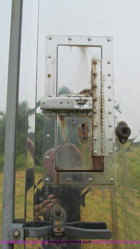 image for item J8552 2007 Wabash refrigerated van trailer