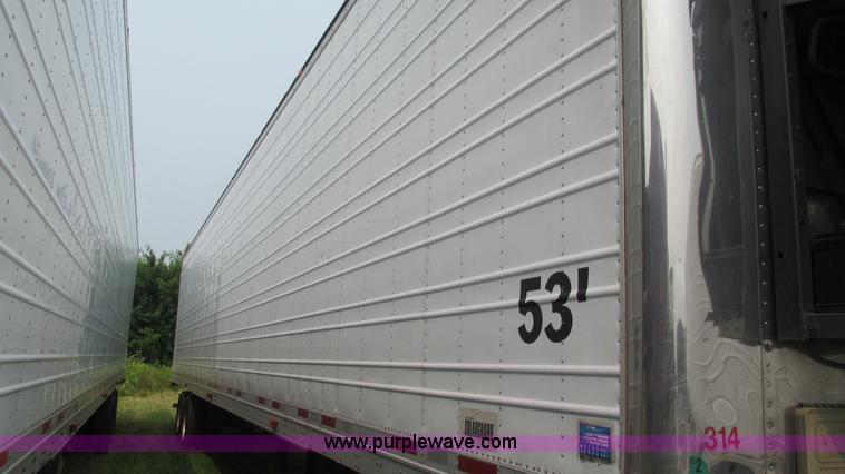image for item J8552 2007 Wabash refrigerated van trailer