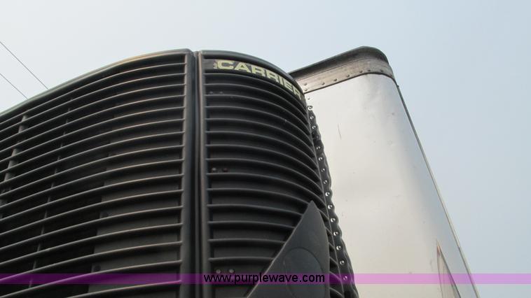 image for item J8552 2007 Wabash refrigerated van trailer