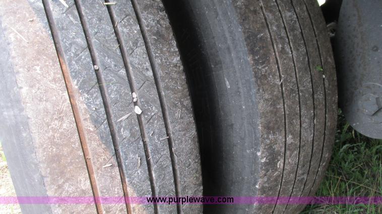 image for item J8553 2007 Wabash refrigerated van trailer