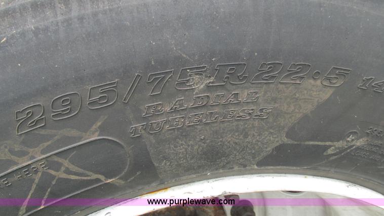 image for item J8553 2007 Wabash refrigerated van trailer