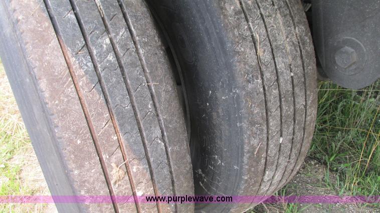 image for item J8553 2007 Wabash refrigerated van trailer