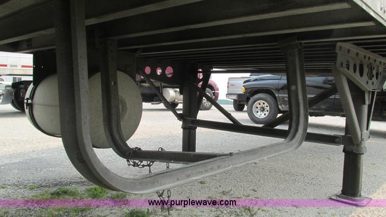 image for item J8553 2007 Wabash refrigerated van trailer